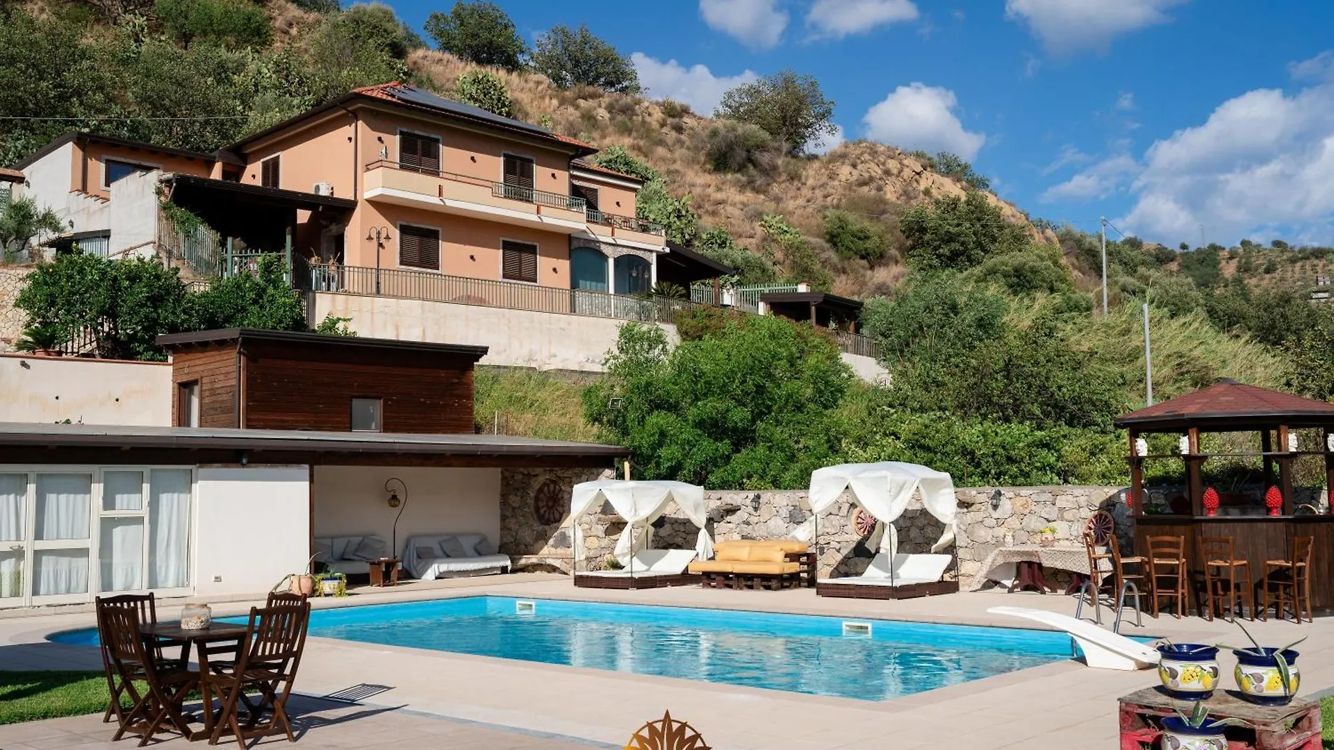 Apartment Villa Agave Pool & Spa Gaggi Italy